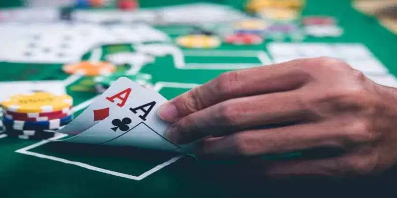 Tìm hiểu chi tiết thứ tự các chất trong Poker cho ai chưa biết